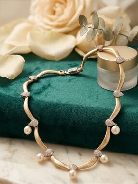 Luxe Collection Gold Pearl & Pavé Necklace